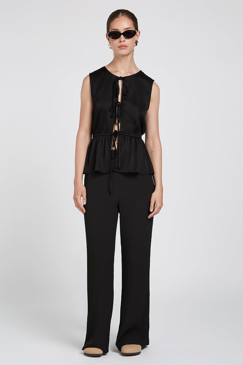 // model: Model is 5ft 8 and wears a size S