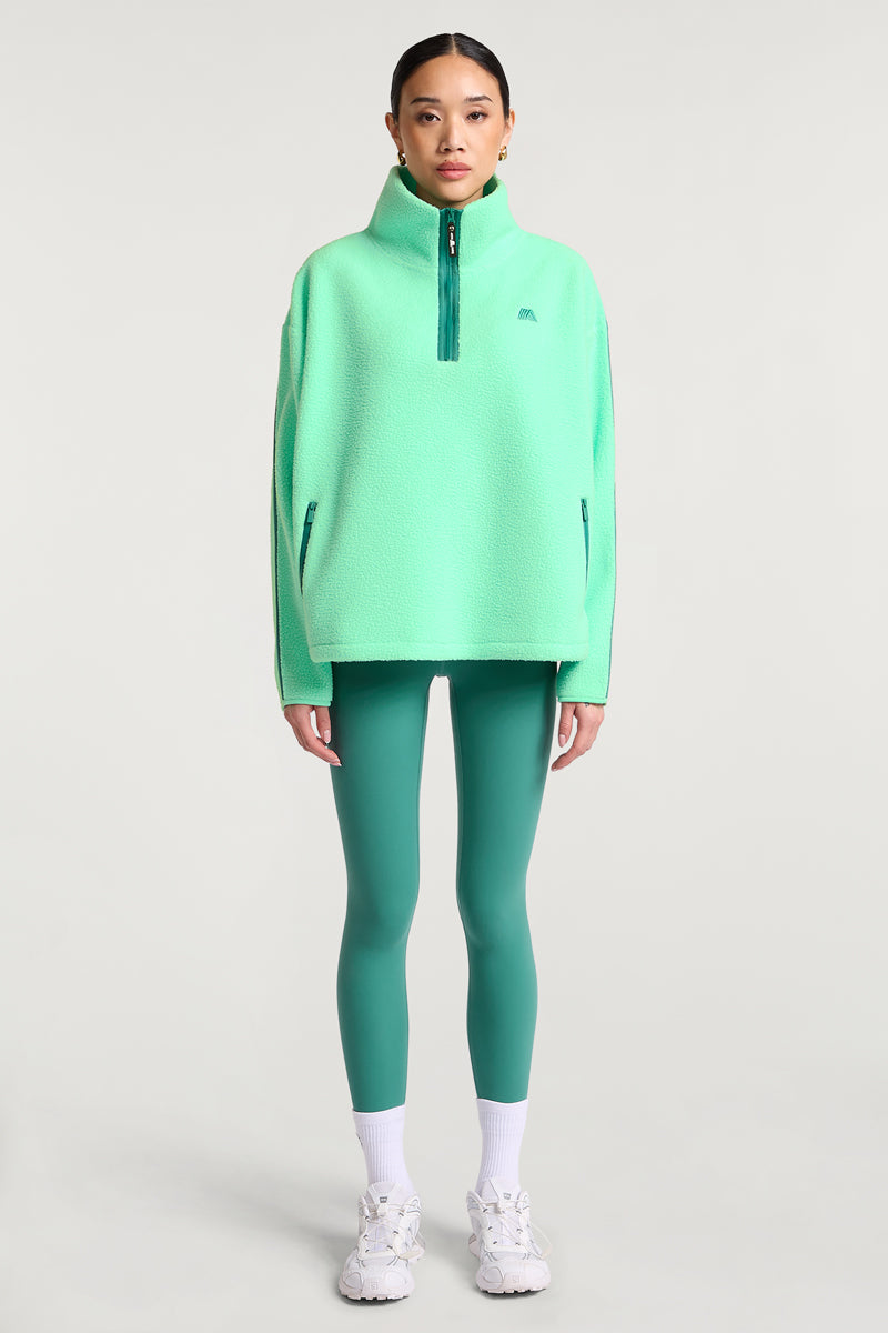 //model: Model is 5ft 8