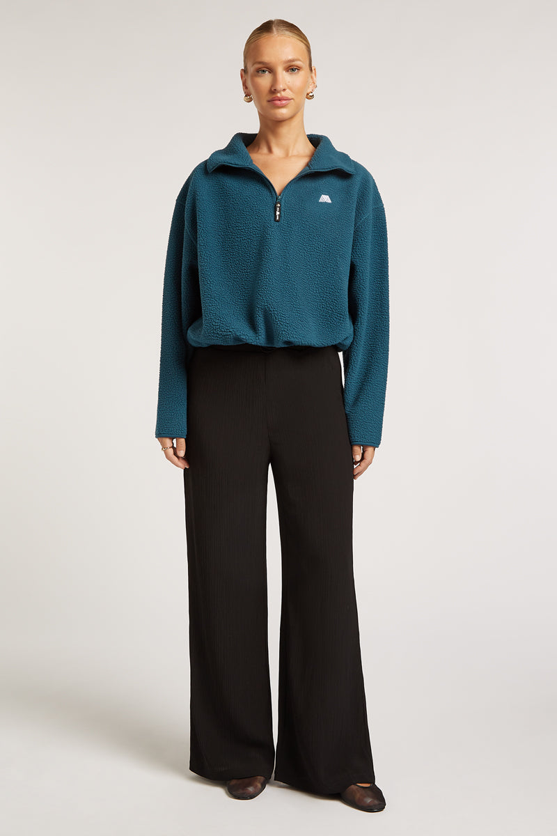 // model: Model is 5ft 11 and wears a size S