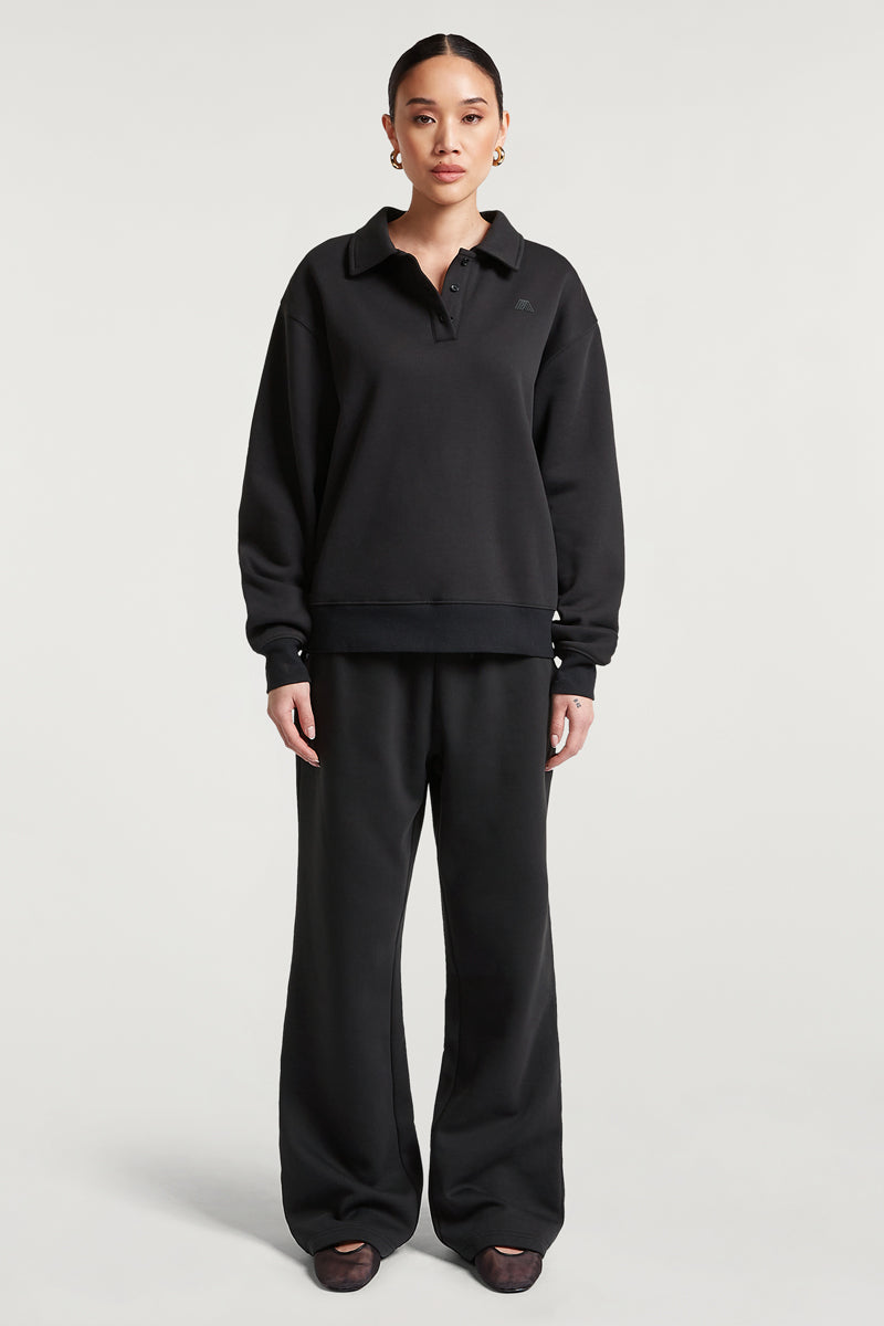 //model: Model is 5ft 8