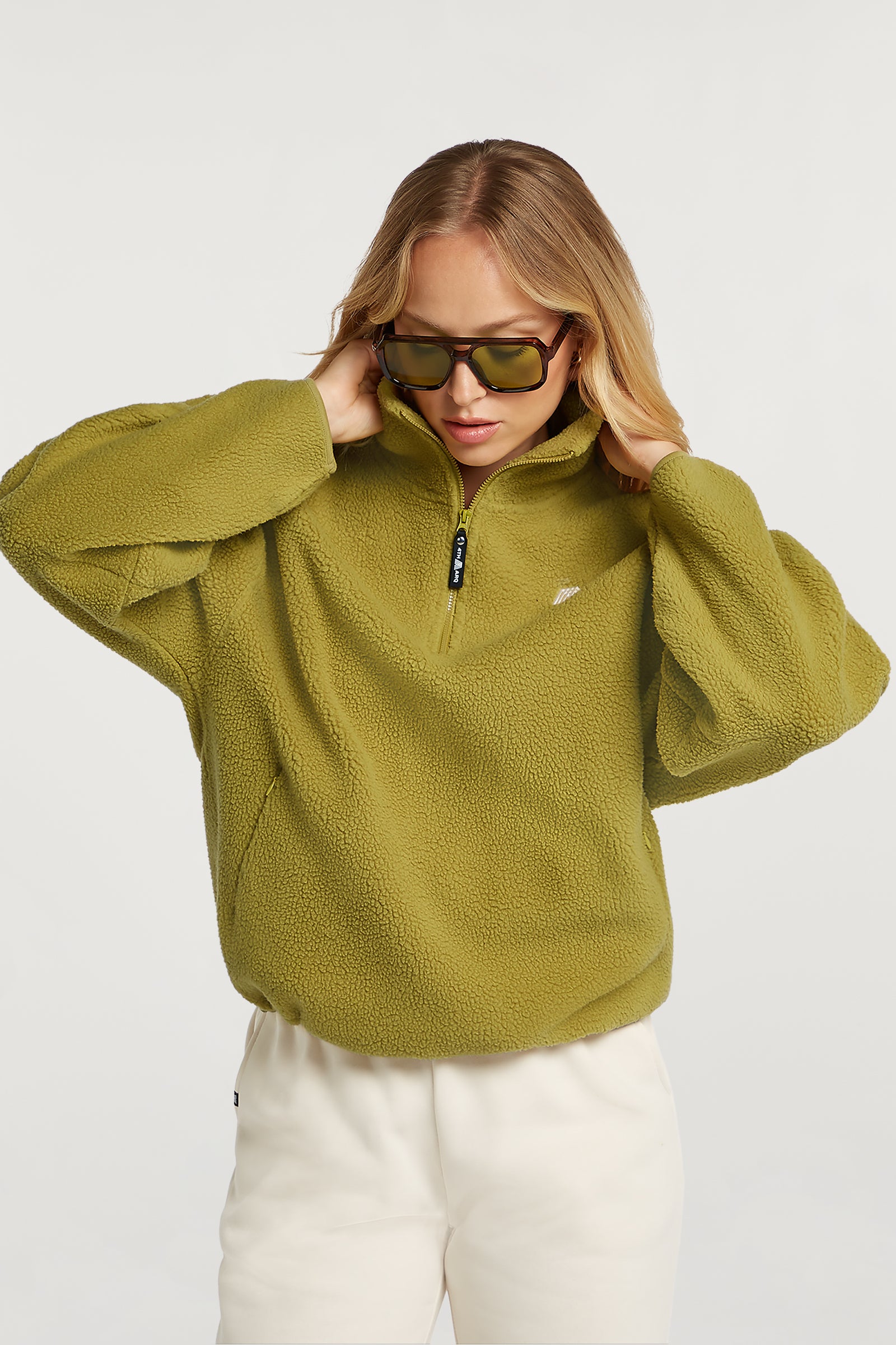 ALIX Half-Zip Soft Olive