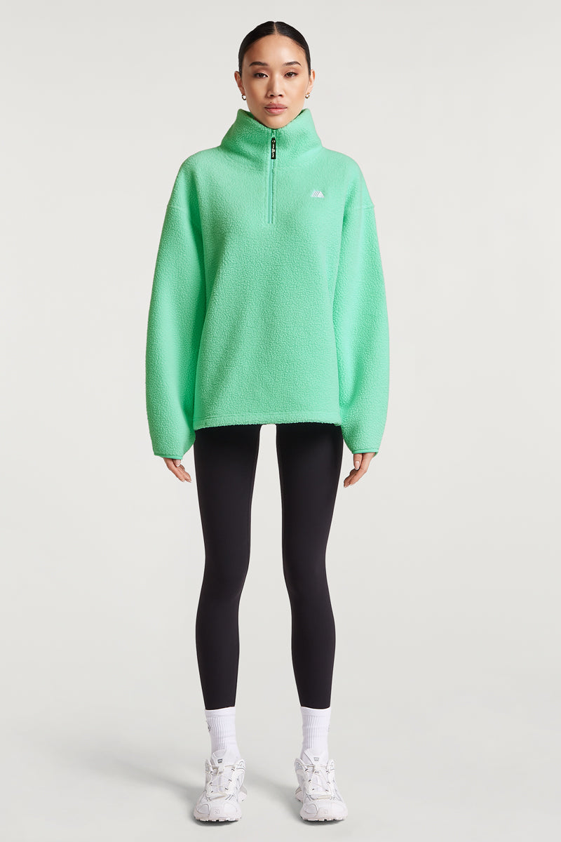 //model: Model is 5ft 8