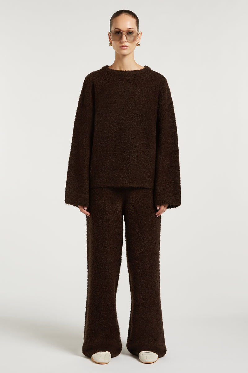 // model: Model is 5ft 6 and wears a size S