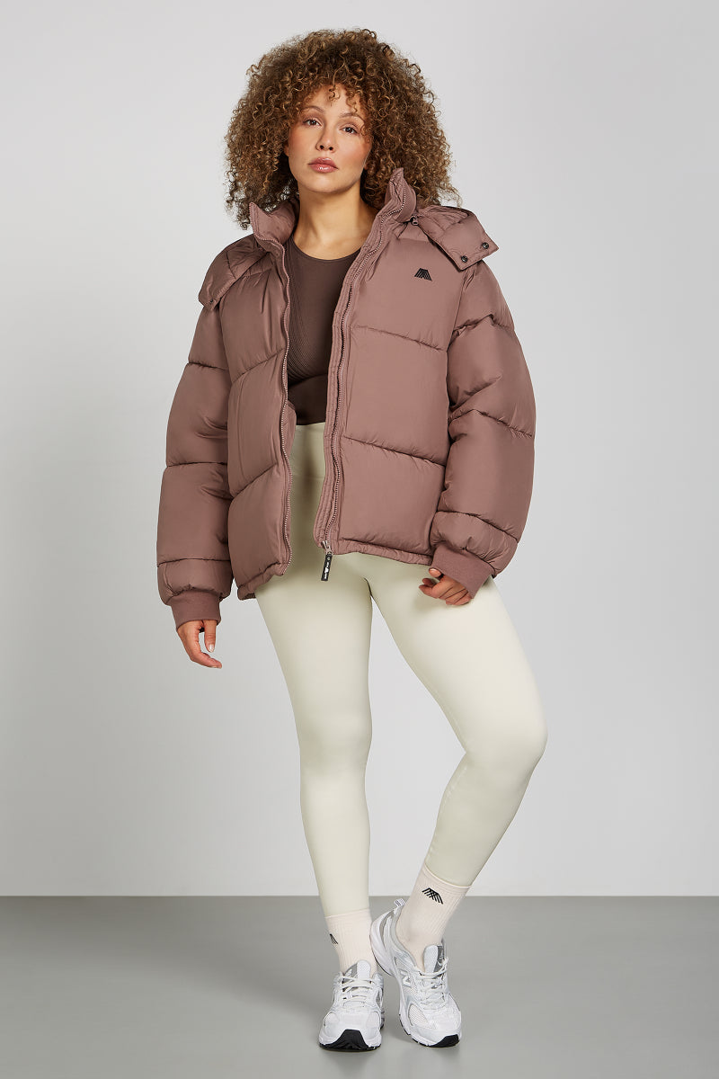 // model: Model is 5ft 8.5 and wears a size XL-XXL