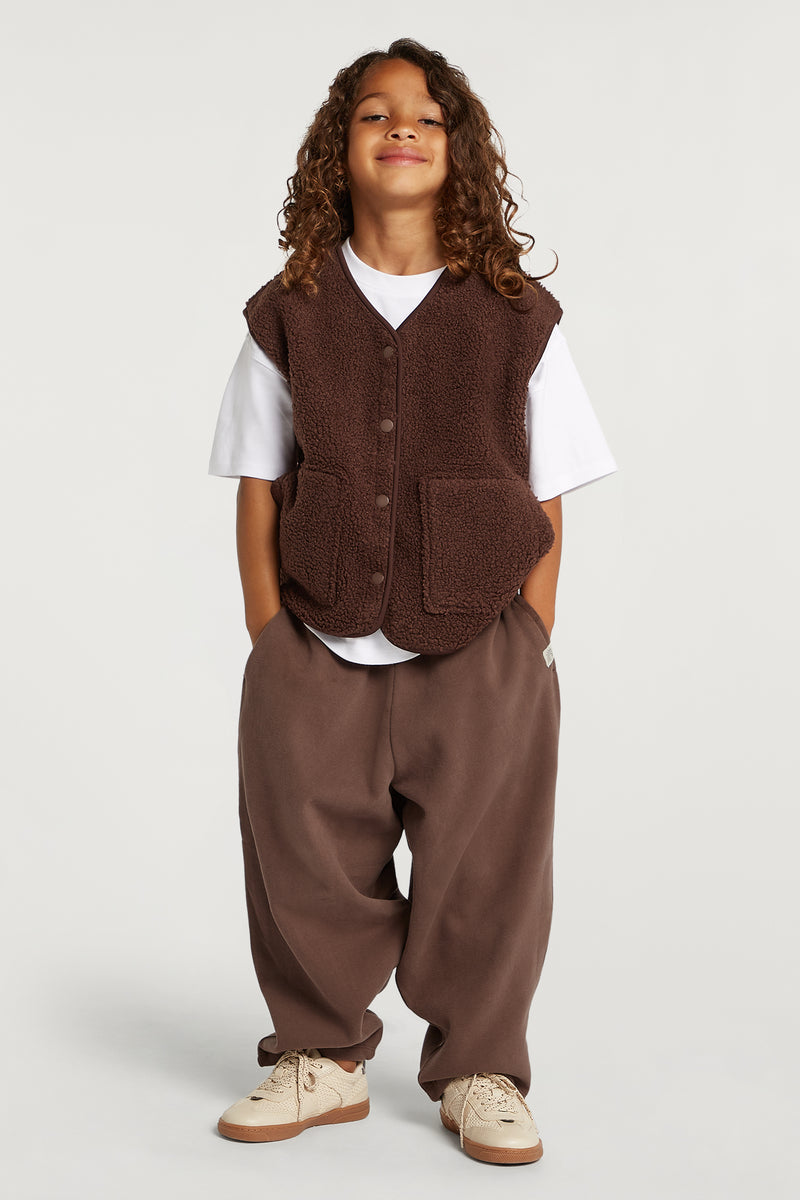 //model: Daylon is 6 and wears a size 5-6
