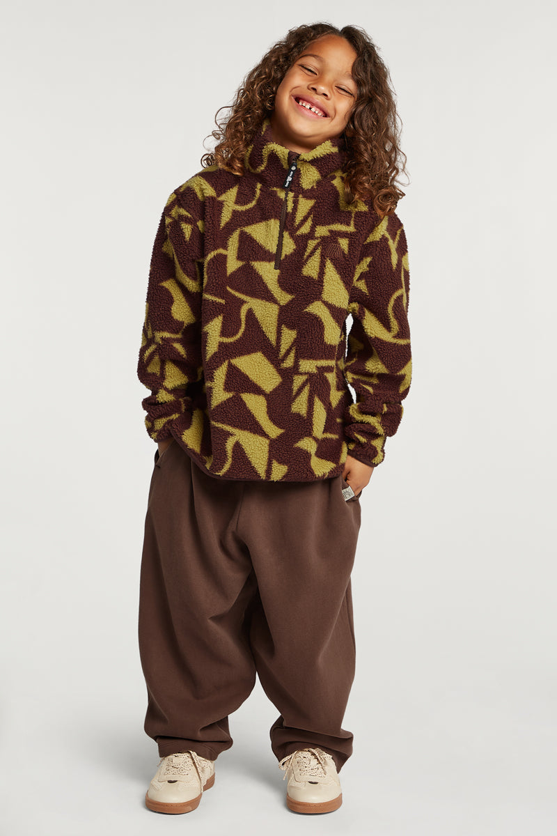 //model: Daylon is 6 and wears a size 5-6