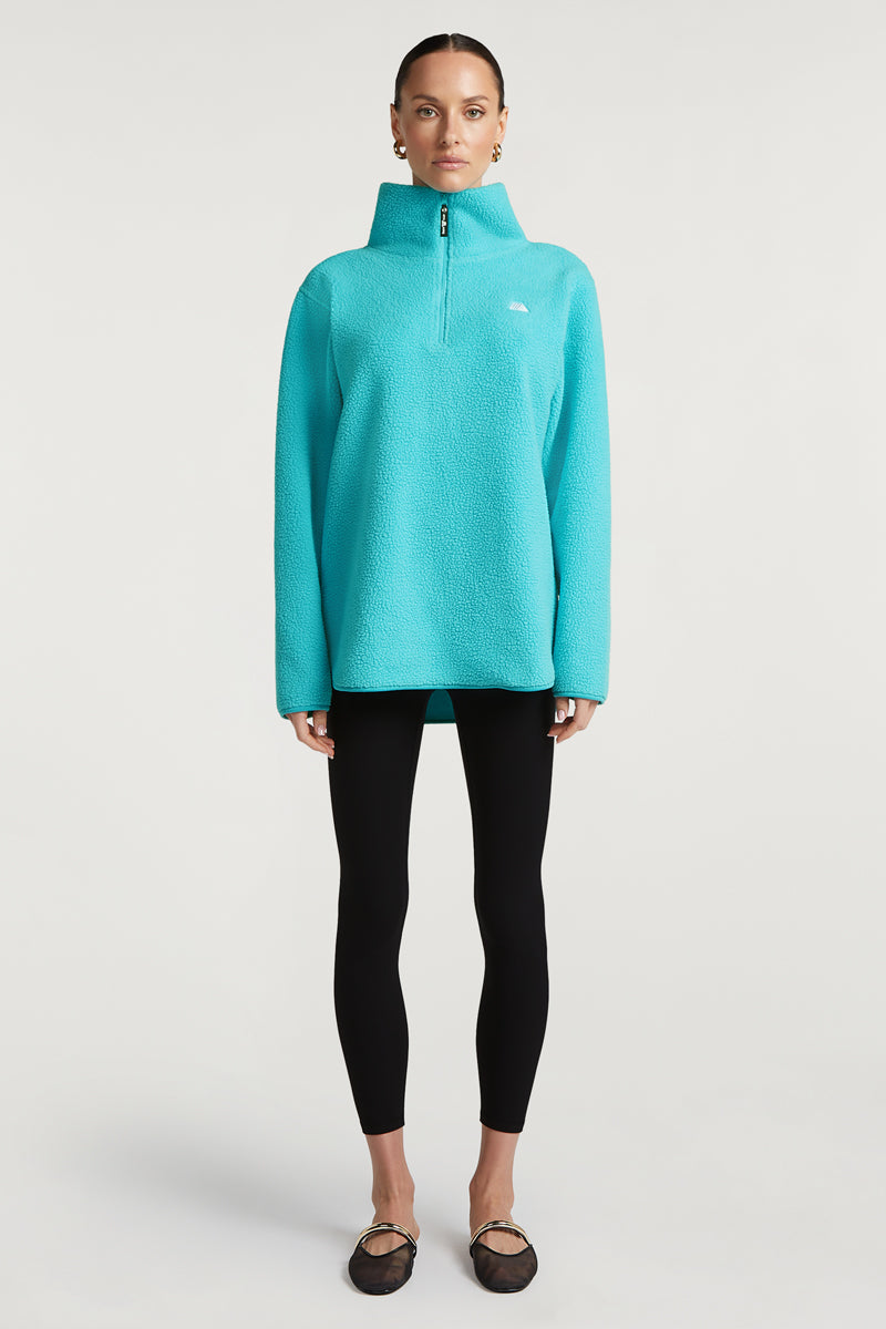//model: Model is 5ft 8