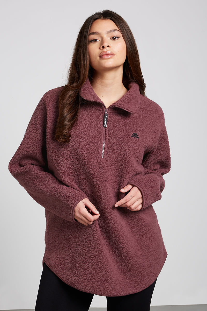 // model: Model is 5ft 7 and wears a size L