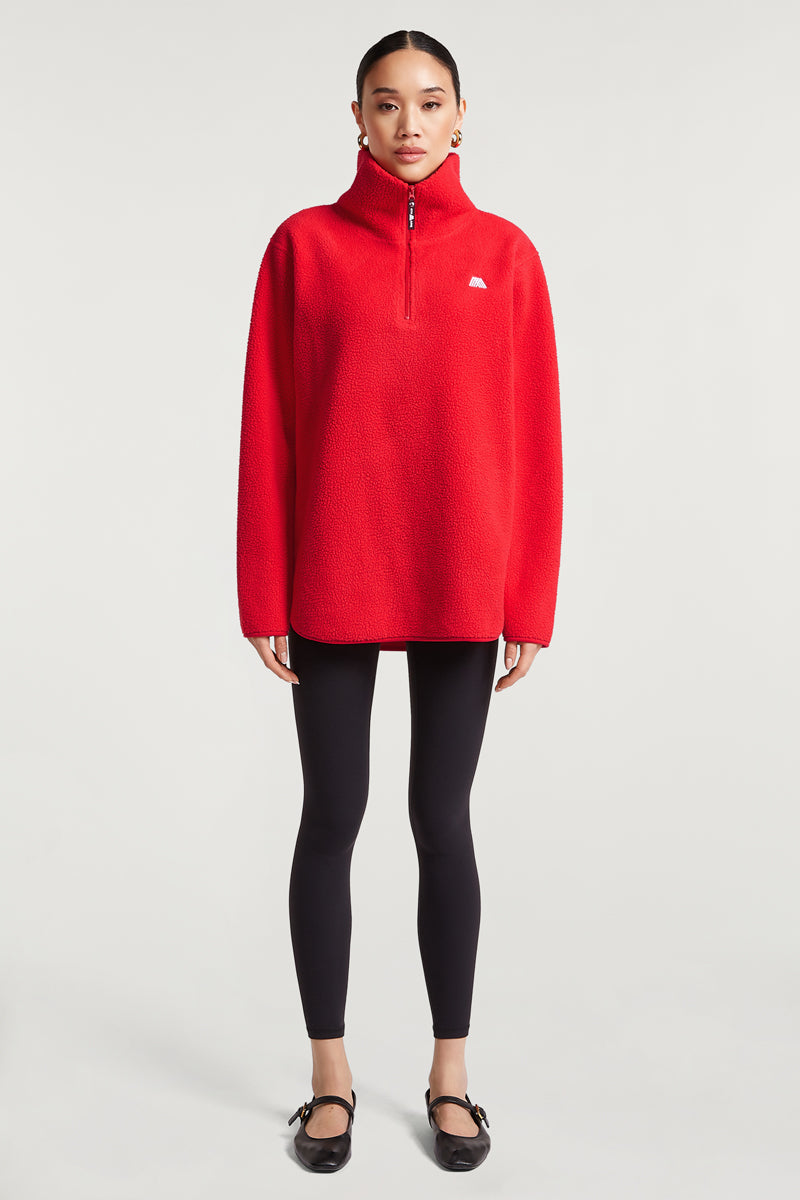 //model: Model is 5ft 8" and wears a size S