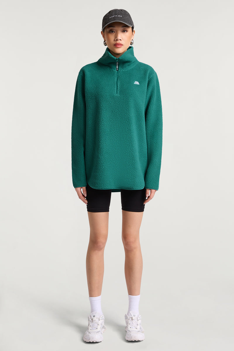 //model: Model is 5ft 8