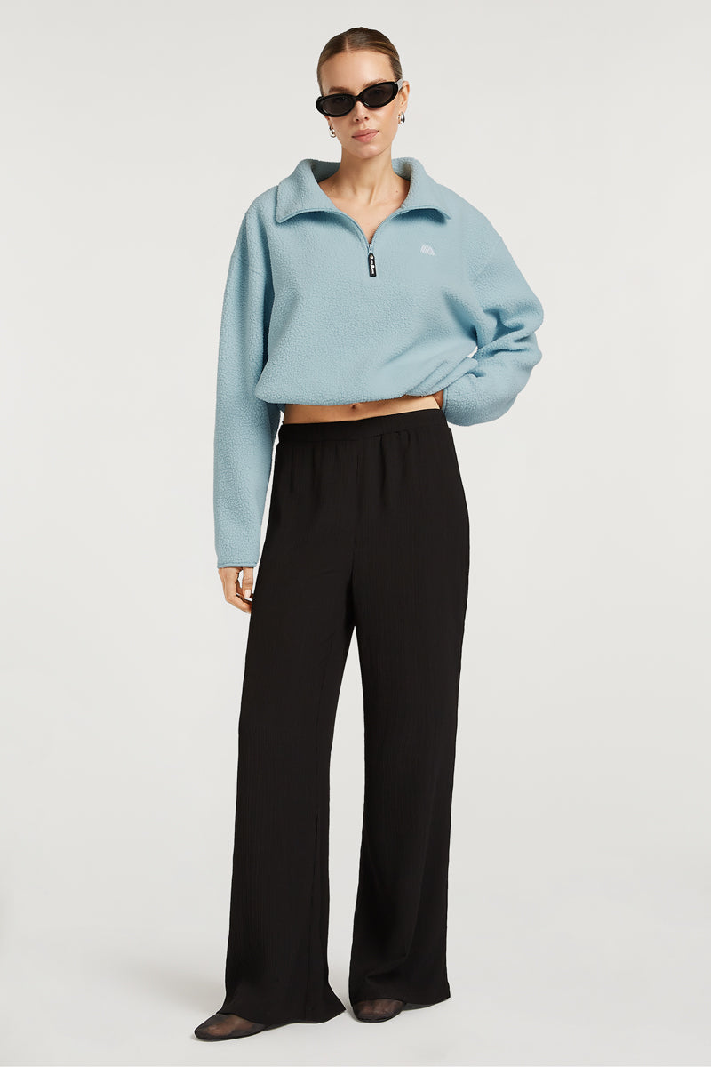 //model: Model is 5ft 7 and wears a size S