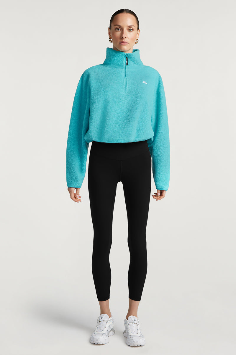//model: Model is 5ft 8" and wears a size S
