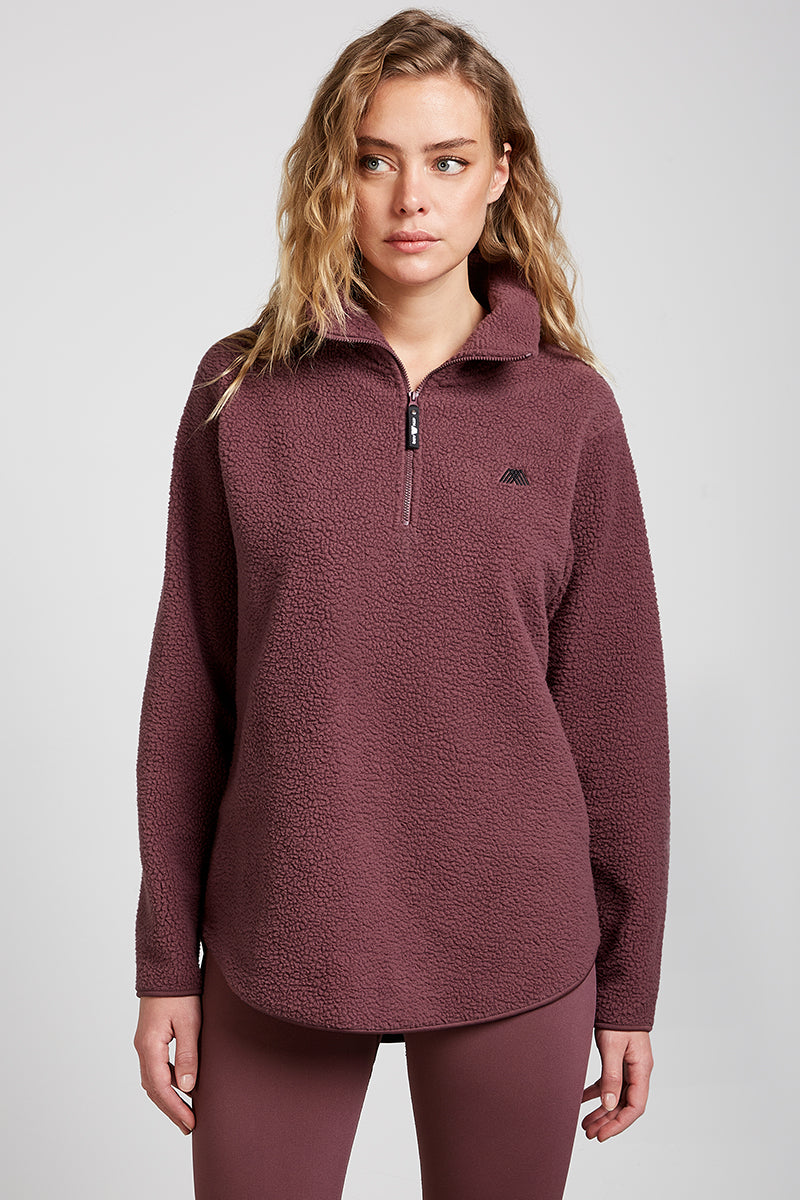 // model: Model is 5ft 11 and wears a size S