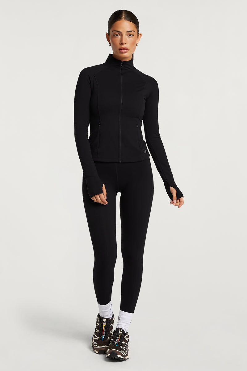 //model: Model is 5ft 7