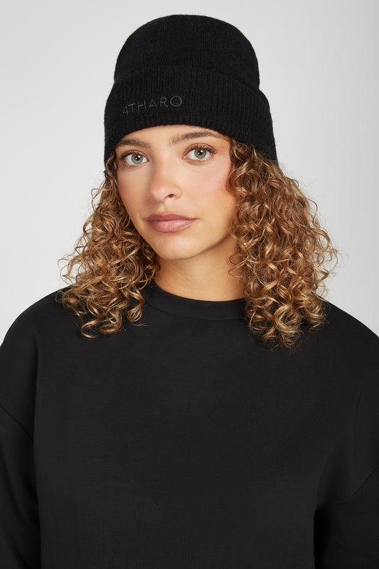 RIVER Knit Beanie Black