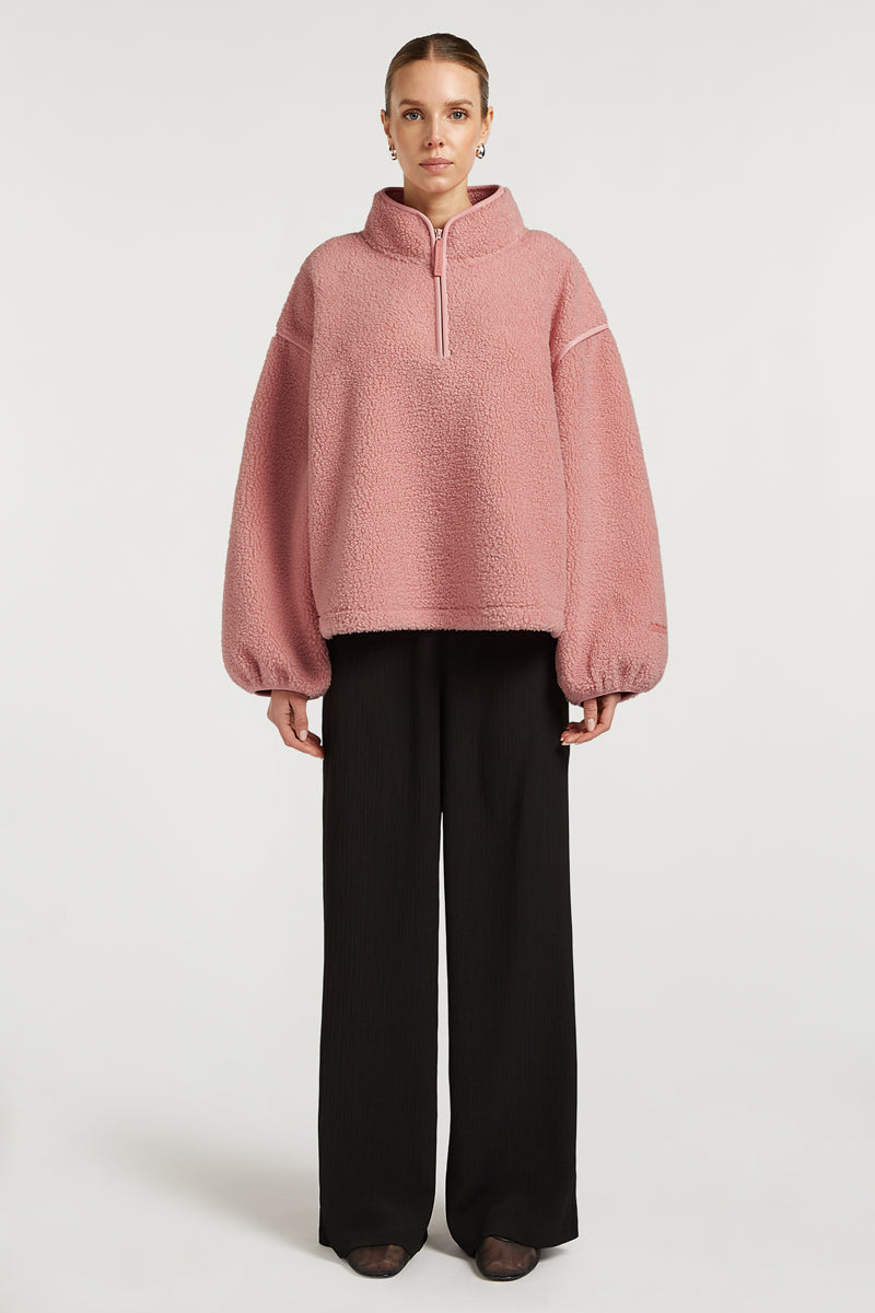 //model: Model is 5ft 7 and wears a size S