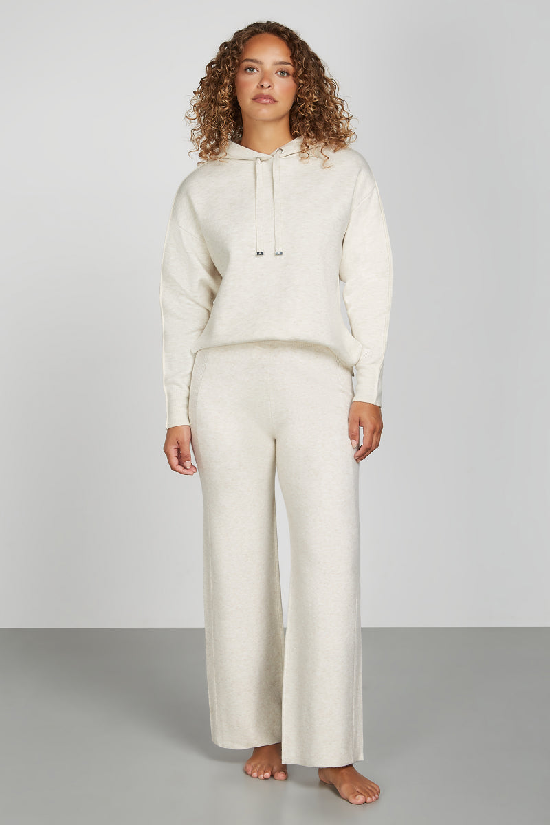 // model: Model is 5ft 7 and wears a size S